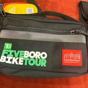 Manhattan Portage- branded bike ny jogger bag new with tags